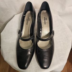 Ros Hommerson Black Leather Mary Jane Pump Heels (2 1/8") sz 8N